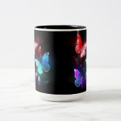 夜白熱［赤熱］光を放つの蝶3匹 ツートーンマグカップ (中央)