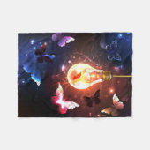 夜白熱［赤熱］光を放つ蝶の電球 フリースブランケット (正面(横))
