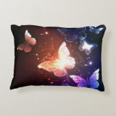 夜白熱［赤熱］光を放つ蝶 アクセントクッション (裏面)