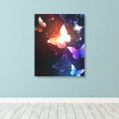 夜白熱［赤熱］光を放つ蝶 キャンバスプリント (インサイチュ (ウッドフロア))