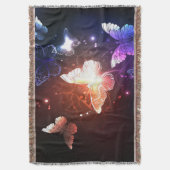 夜白熱［赤熱］光を放つ蝶 スローブランケット (正面縦)