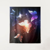 夜白熱［赤熱］光を放つ蝶 タペストリー (正面)