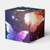 夜白熱［赤熱］光を放つ蝶 フェイバーボックス (裏面サイド)