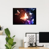 夜白熱［赤熱］光を放つ蝶 ポスター (ホームオフィス)