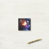 夜白熱［赤熱］光を放つ蝶 ポストイット (デスク上)