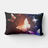 夜白熱［赤熱］光を放つ蝶 ランバークッション (裏面)