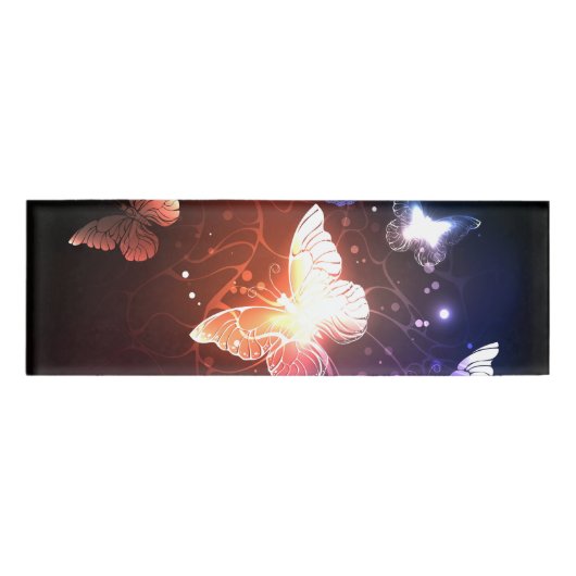 夜白熱［赤熱］光を放つ蝶 名札 (正面)