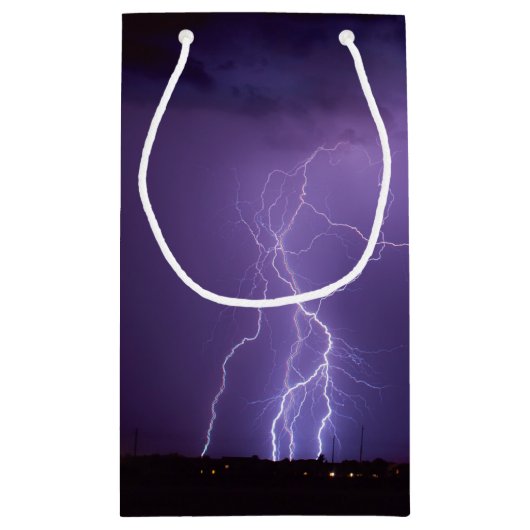 夜砂漠の雷雨の紫色の稲妻 スモールペーパーバッグ (裏面)