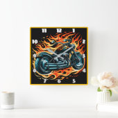 夜空を燃え盛る炎のオートバイ スクエア壁時計 (ホーム)