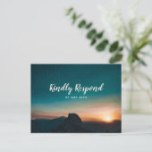 夜空銀河山星モダンウェディング出欠確認 インビテーションポストカード (スタンド正面)