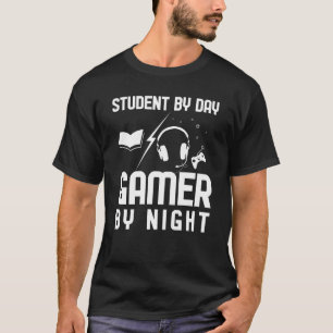 夜遊びの学生 Tシャツ