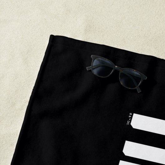 夜間のハイテク名グラフィック ビーチタオル (インサイチュ)