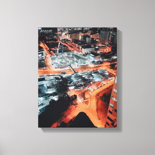 夜間の都市建物の航空写真 キャンバスプリント (正面)