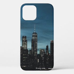 夜間の都市 iPhone 12ケース