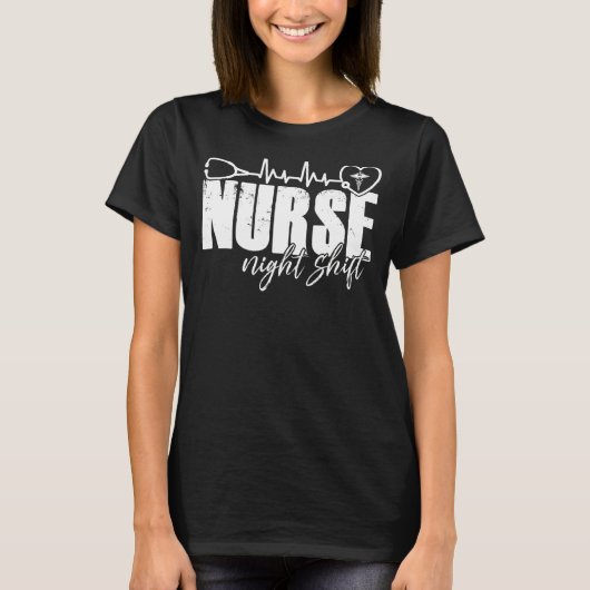 夜間交配違う式聴診器ナースRn Tシャツ (正面)