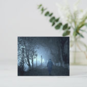 夜霧の中の公園の見知らぬ人 ポストカード (スタンド正面)