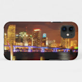 夜、フロリダのマイアミのスカイライン Case-Mate iPhoneケース (裏面(横))