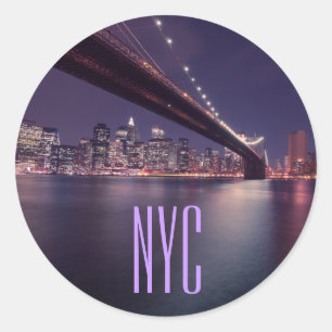 夜、マンハッタンライト、NYCのブルックリン橋 ラウンドシール