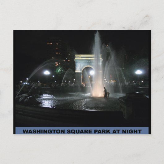 夜、NYCのワシントン州の正方形公園 ポストカード (正面)