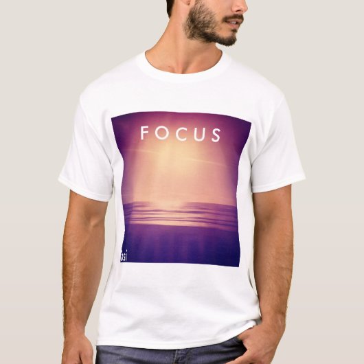 夢およびビーチ Tシャツ (正面)