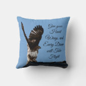 夢が赤尾のタカを飛ぶ感動的 クッション (裏面)