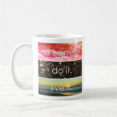 夢それを生きるやる気を起こさせる引用文 コーヒーマグカップ (左)