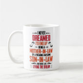 夢にも思わなかった – 姑への贈り物 コーヒーマグカップ (左)