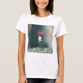 夢のようなピンクフラミンゴの髪の女性 Tシャツ