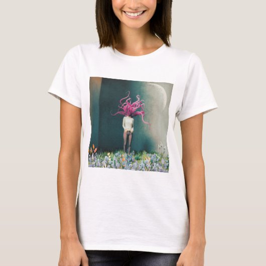 夢のようなピンクフラミンゴの髪の女性 Tシャツ (正面)