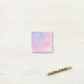 夢のような雲がメモを投稿する ポストイット (デスク上)