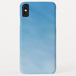 夢のような雲が広がる、美しいソフトブルーの空 iPhone XS MAXケース