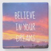 夢の中信じでオレンジ色の紫の夕日の写真 ストーンコースター (正面)