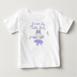 夢の大きく小さい1人の紫色のカバのバレリーナ ベビーTシャツ