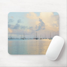 夢の淡色カリブ海の湾の船 マウスパッド
