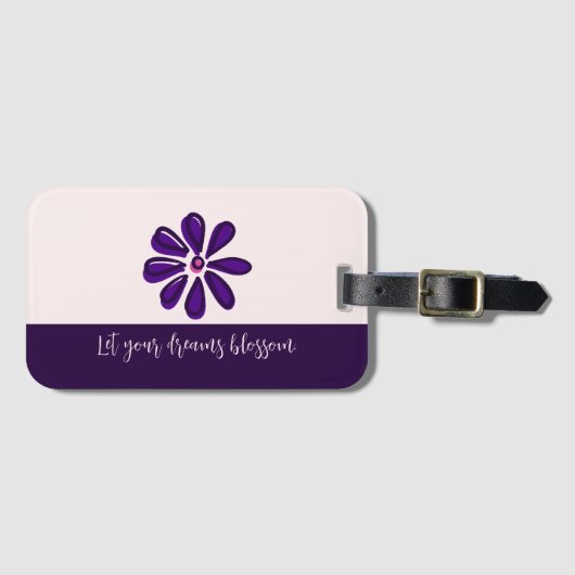 夢の花を咲かせる – 紫の花 ラゲッジタグ (正面横)