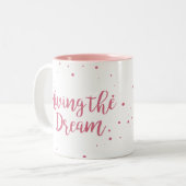 夢の2トーンピンクコーヒーマグを生きる ツートーンマグカップ (正面左)