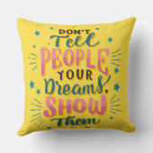 夢を見せてから枕を見せろと言うな クッション (裏面)