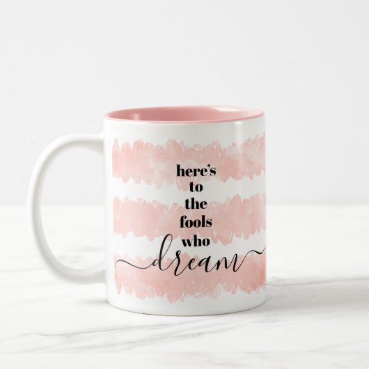 夢を見る者ストライプにピンクの水色の花を贈る ツートーンマグカップ (左)