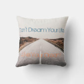 夢を見る…あなたの夢を生きる クッション (裏面)