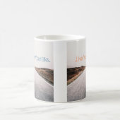 夢を見る…あなたの夢を生きる コーヒーマグカップ (中央)