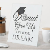 夢与えに出て卒業ドーナツ 台座サイン (インサイチュ)