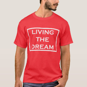 夢住んでいます Tシャツ