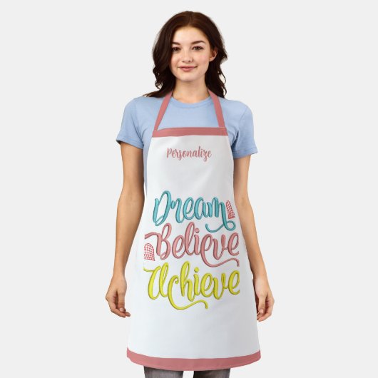 夢信じの成果感動的やる気を起こさせる エプロン (着用した状態)