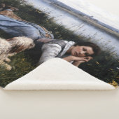 夢想（犬と草の上に横たわる少女） シェルパブランケット (3/4)