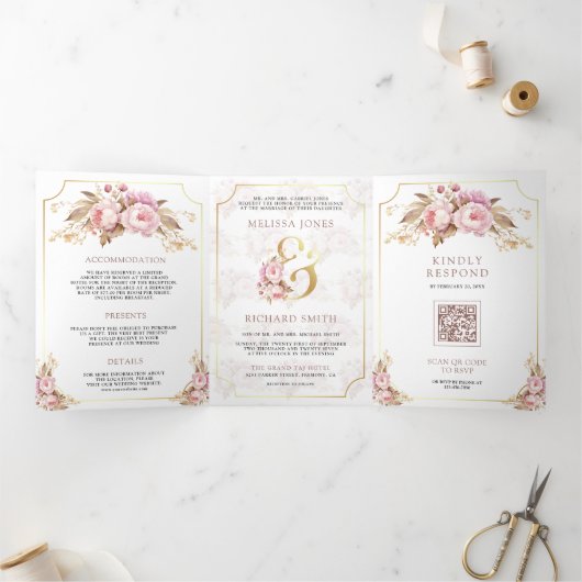夢見るようなソフトピンクの花のゴールドオールインワンウェディング 三つ折り招待状 (内部)