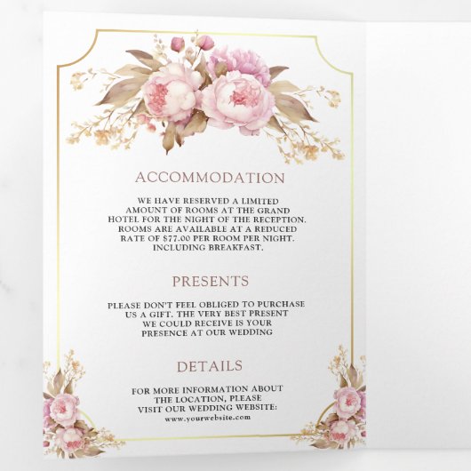 夢見るようなソフトピンクの花のゴールドオールインワンウェディング 三つ折り招待状 (内部最初)