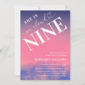 夢見るようなピンクの彼女は雲の上にいる ブライダルシャワー 招待状 (正面)