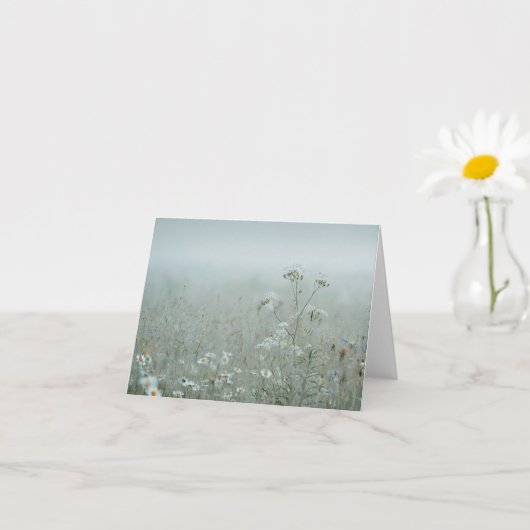 夢見るような牧場の美術写真 カード (小さな植物)