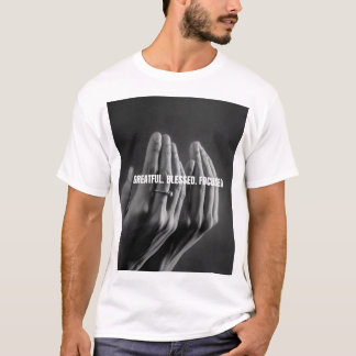 大いに。祝福された焦点 Tシャツ