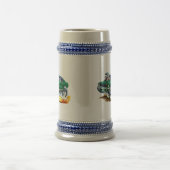 大きいエンジンを搭載するBullittのムスタング ビールジョッキ (中央)